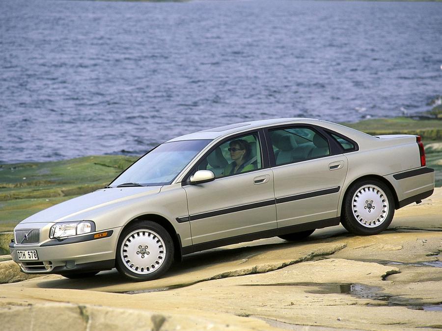  Volvo S80 1998 года  (фото 14 из 21)